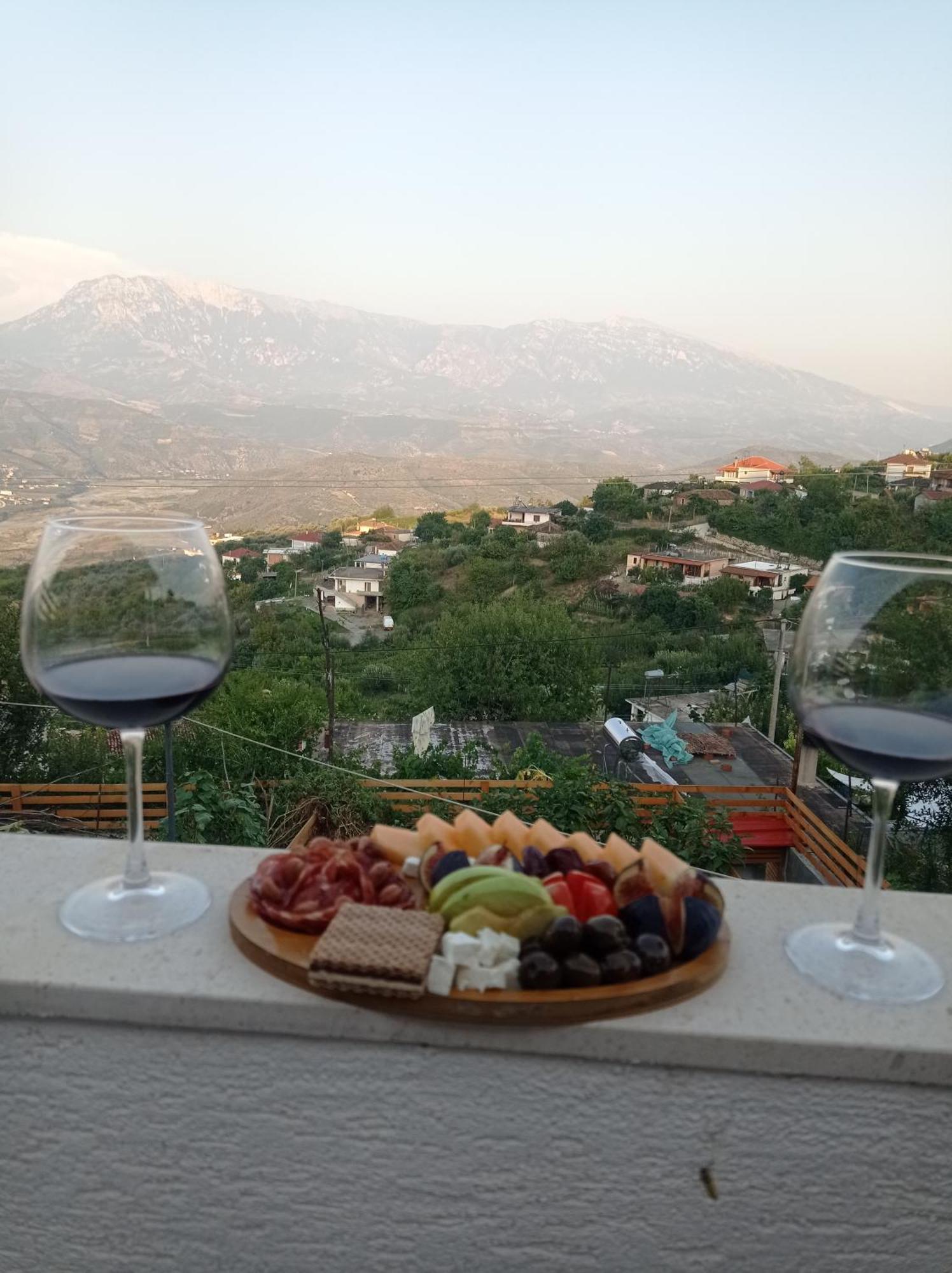 Kuci, Drobonik Villa *