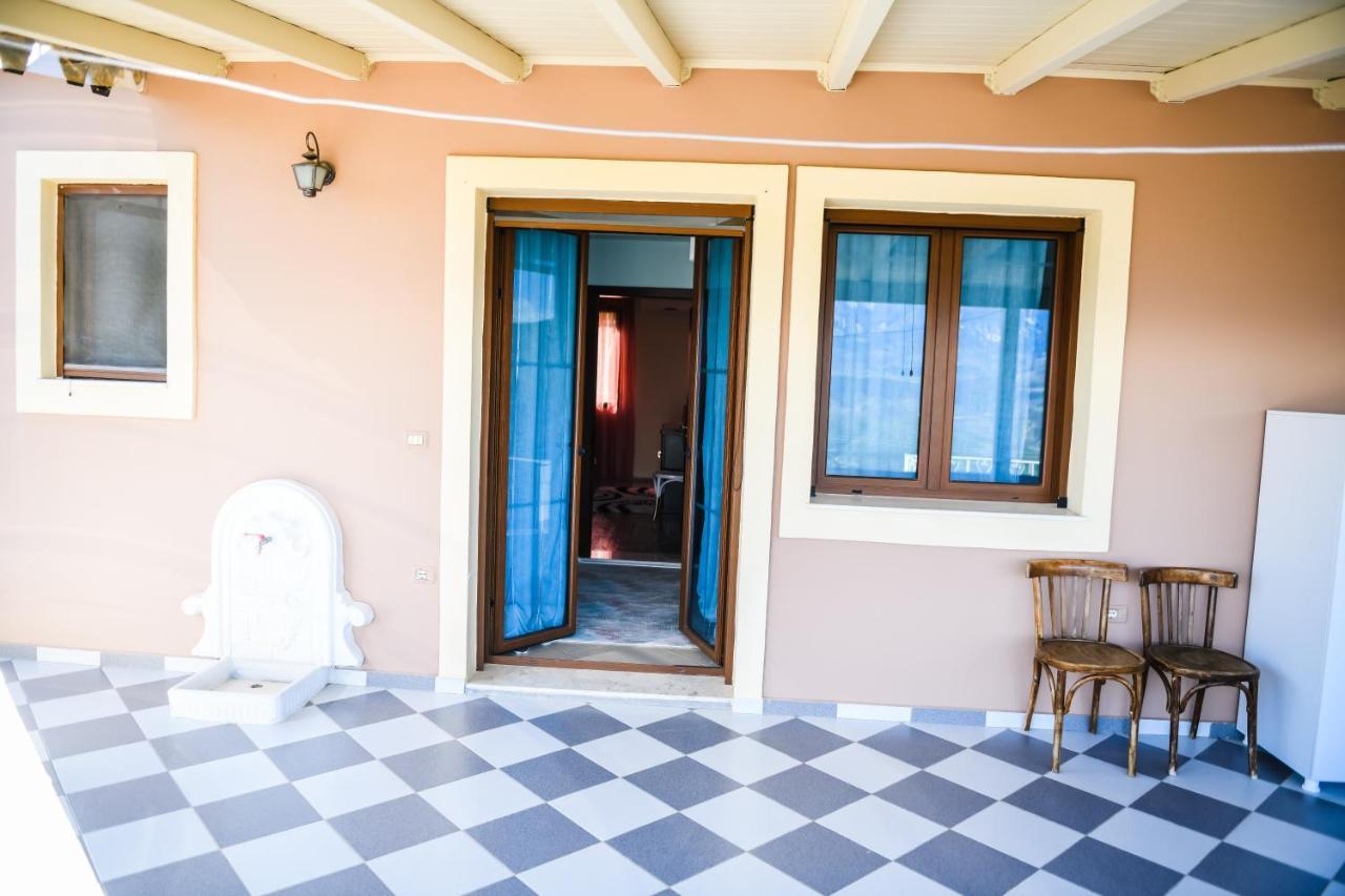 Villa Kuci, Drobonik Berat